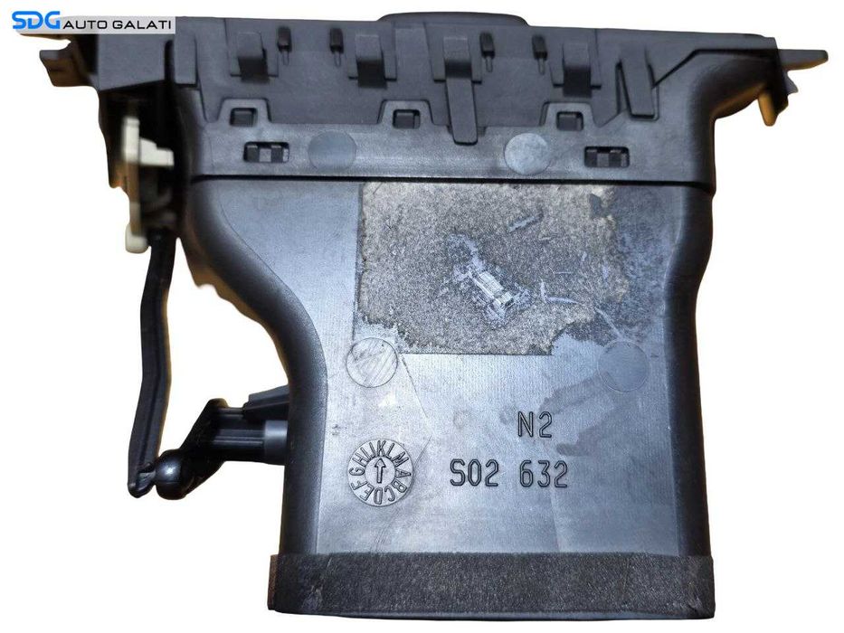 Grila Gura Ventilatie Aerisire Bord Dreapta BMW Seria 3 E90 E91 2004 - 2011 Cod 9130460 [N4805]