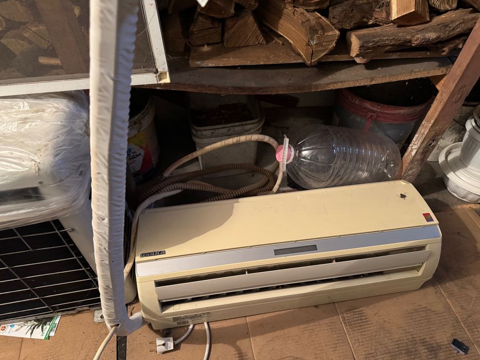 Продавам климатик Osaka RCH-3218NC – работещ, с дистанционно