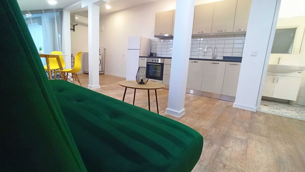 Дава се под наем Двустаен апартамент в Панагюрище - 50 кв.м за 45.9 € - Снимка #1