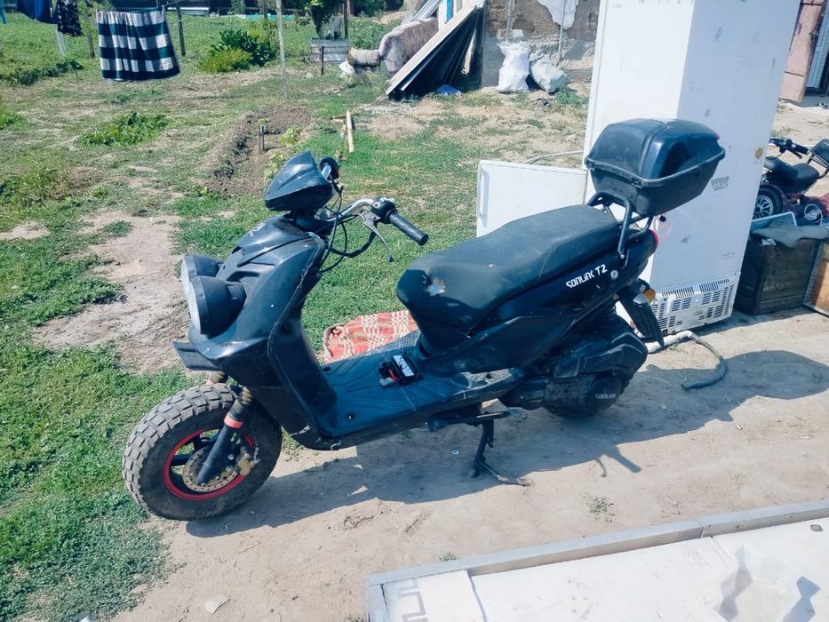 Продам скутор бумер