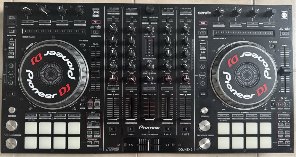 Продавам Pioneer DDJ-SX2