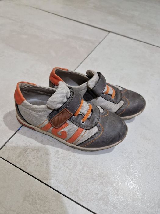 Любая обувь за 200 тенге