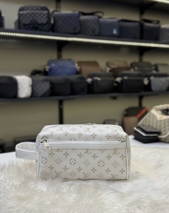 Мъжка чанта / Louis vuitton