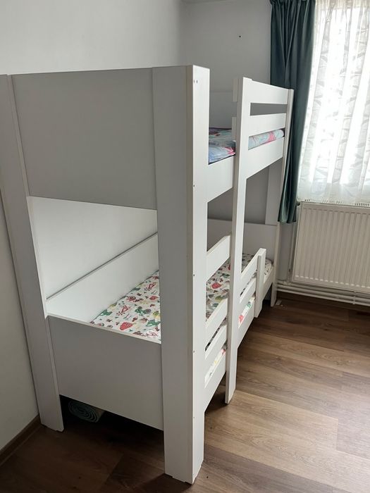 Pat supraetajat foarte rezistent din PAL + saltele 170 x 70 cm incluse