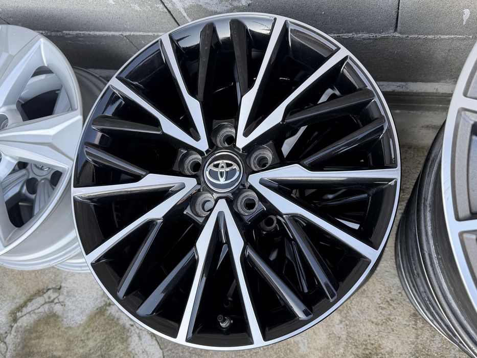 18” Оригинални джанти Toyota C-HR 5х114.3 7J ET50