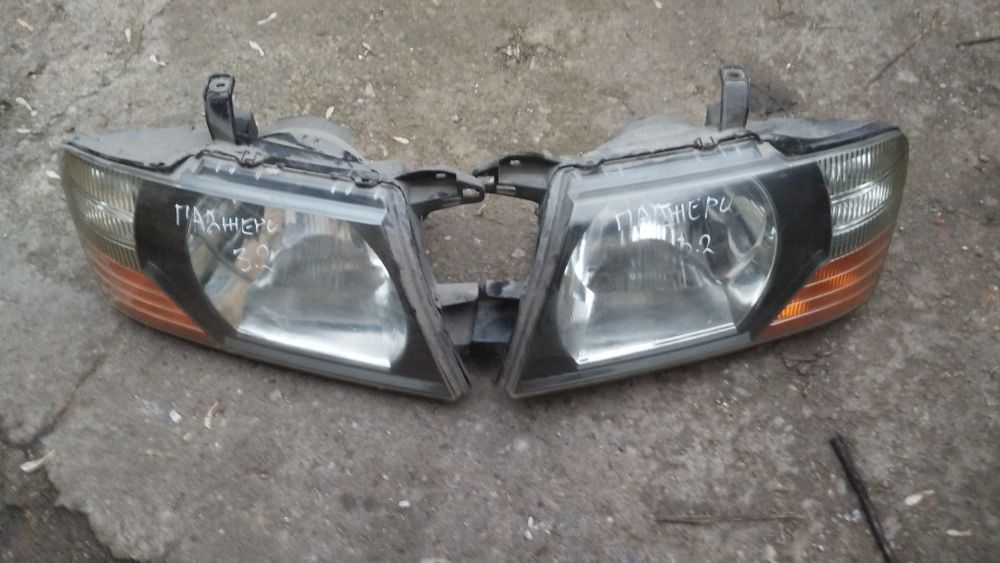 Фарове за Мицубиши Паджеро
