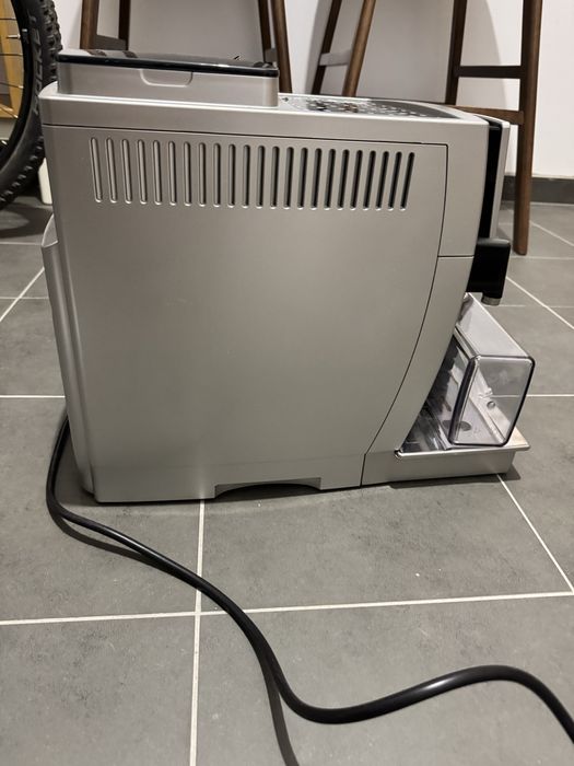 Espressor automat De'Longhi Cappuccino ECAM 23.460.S