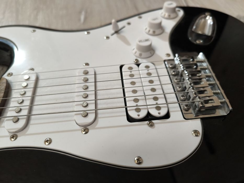 Черна електрическа китара RIDER-STD-S 6 струни TB