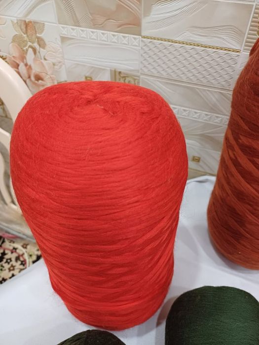Продам пряжу разных цветов.