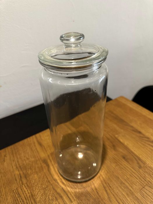 Голям стъклен буркан с капак – ресторантски / декоративен