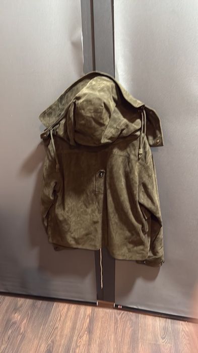 Зимно кожено яке Lowie отговаря на размер L-XL 52-54