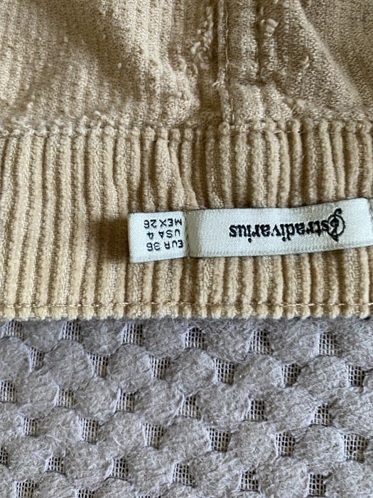 Юбки вельветовые , брюки кожаные