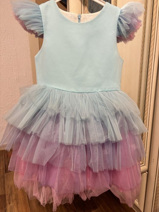 Платье на девочку