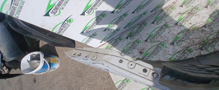 Bara fata Ford Focus prima generatie