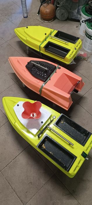 Лодка за захранка