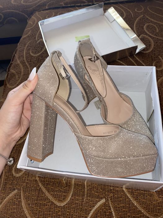 Дамски официални обувки