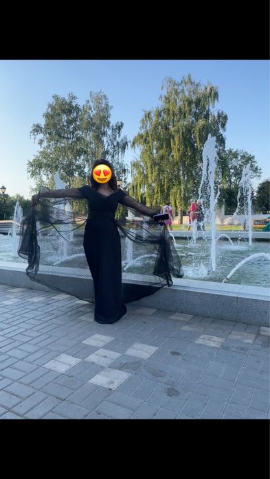 Шикарное вечерное платье