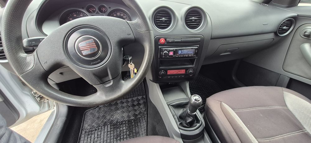 Vând Seat Ibitza 1.2 benzina