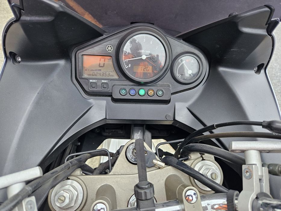 Motocicleta yamaha tdm 900 2012