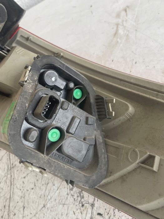 Stop Stanga Spate Renault Fluence L30_ 2010 - > 265552802R