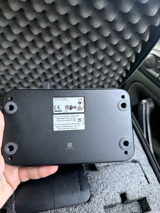 Se vând doua sisteme wirelles Shure BLX14 pentru instrumente si un microfon T bone Lucan (trompeta,saxofon, clarinet, trombon, tarabană, tobe)