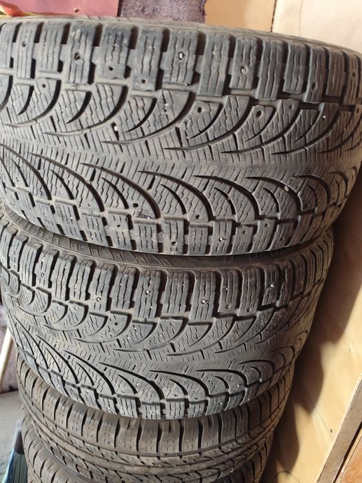Продам шины Pirelli: 275/40r20 1шт и 315/35r20 1 шт