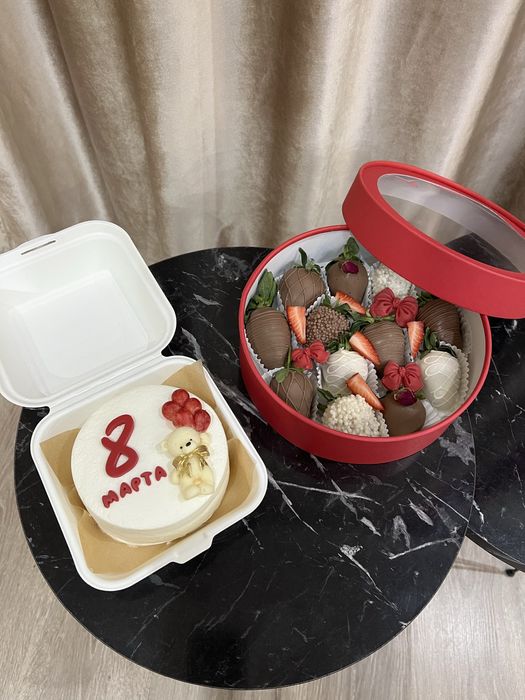 Тюльпаны оптом и в розницу клубника в шоколаде