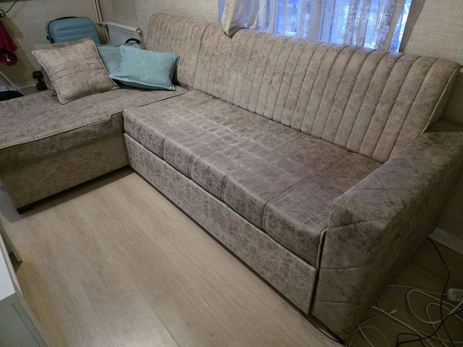 Продаётся Диван для Зала