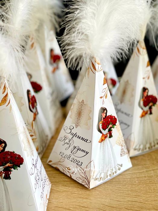 Бонбоньерка бамбонерки тойбастар