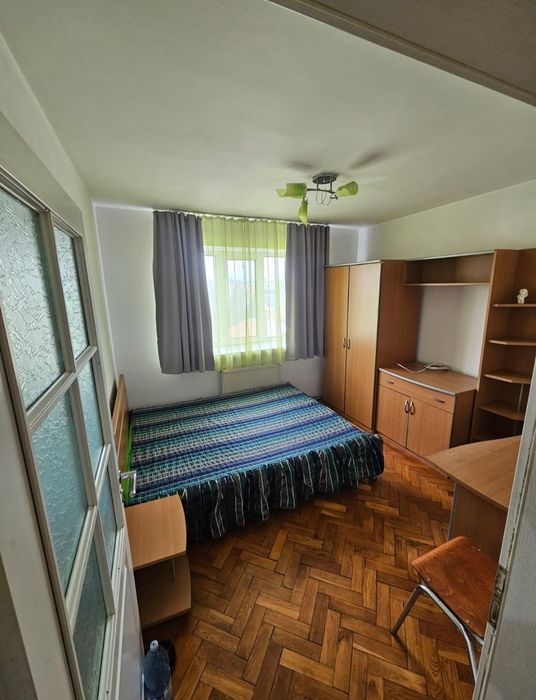 Apartament 3 camere decomandat zona centrala