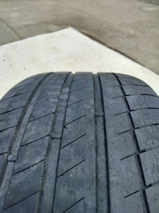 Автошина 285/45 R19