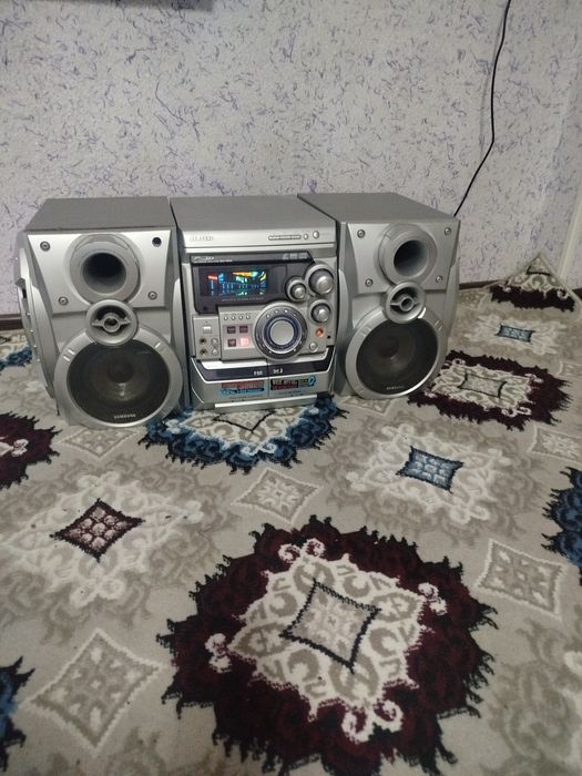 Muzikalni sentr samsung