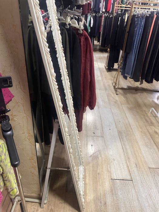 Продам зеркала для магашина одежды