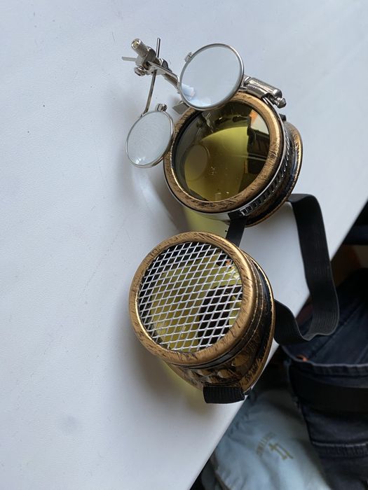 Очки в стиле киберпанк