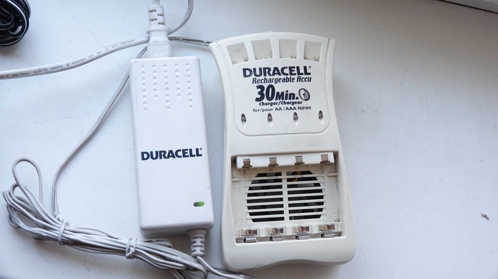 зарядное устройство Duracell.АА,ААА Charger