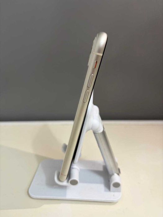 IPhone 11 64 Гб. в хорошем состоянии