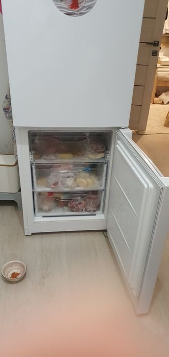 Холодильник б/у .