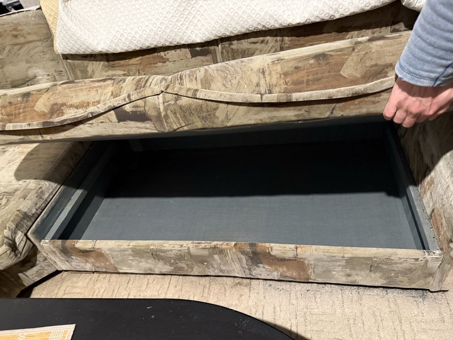 Coltar extensibil cu lada de depozitare