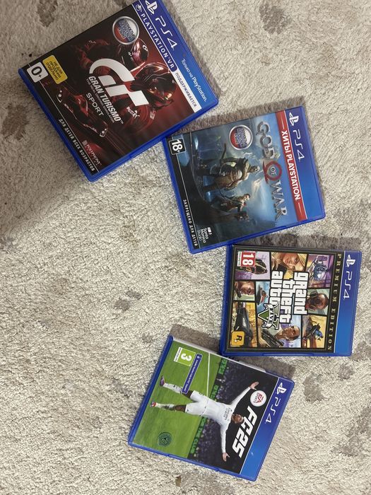 Продам Playstation 4