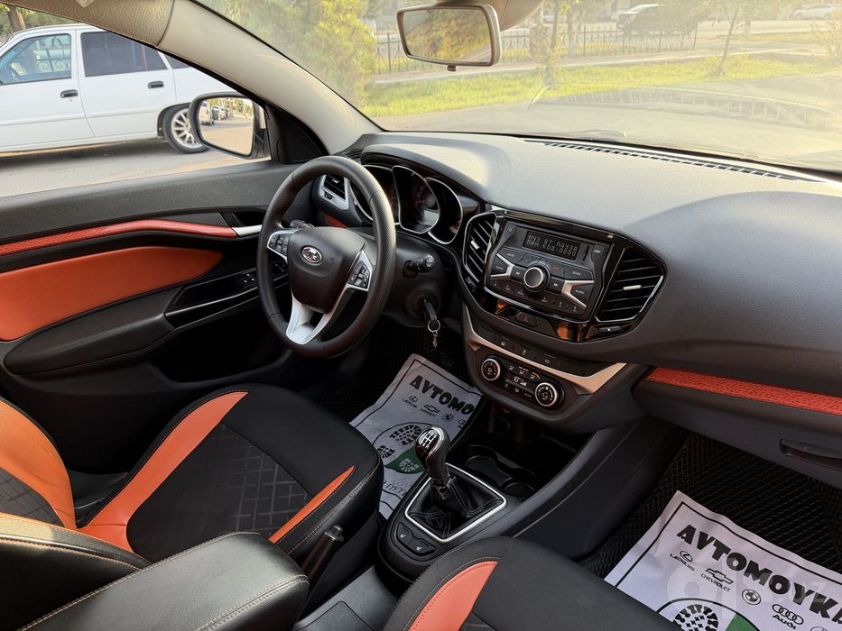 Lada Vesta SW Cross 1.6 механика