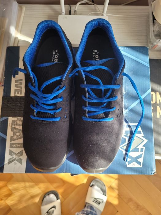 Pantofi de muncă nr 43 preț 300 de lei