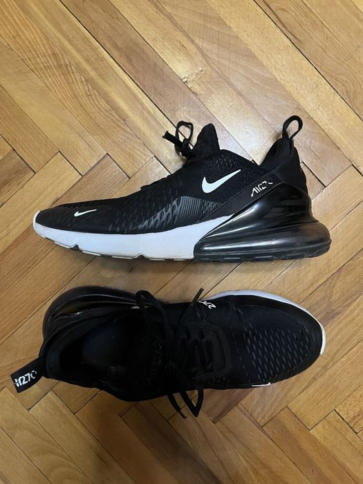 .NIKE AirMAX 270