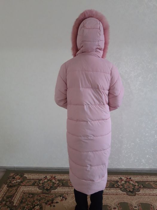 Продам розовый пуховик