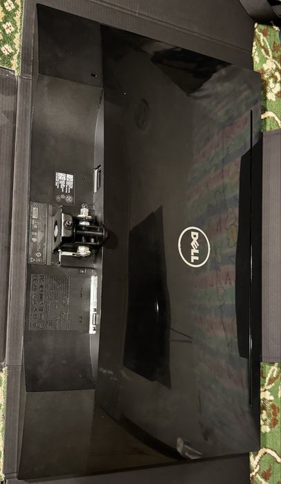 Vand monitor DELL 75hz , 27 inch