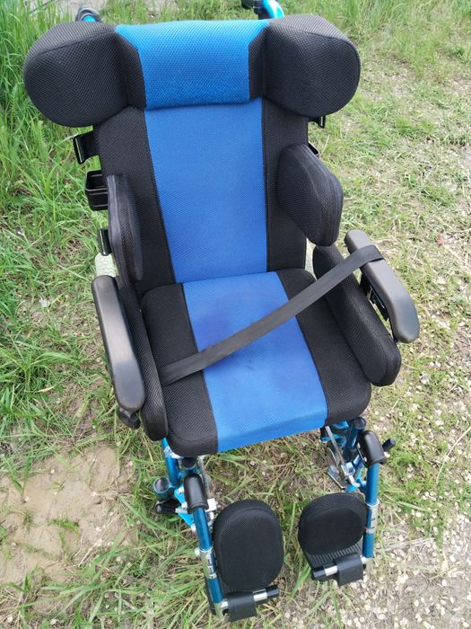 Кресло-каталка ( инвалидное)