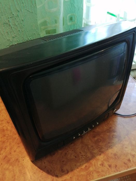Телевизор продам