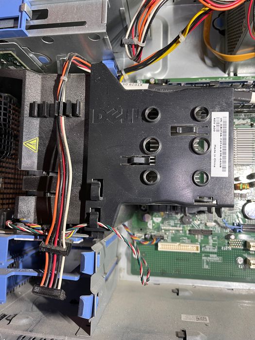 Unitate pc Dell + monitor Dell 17 inch