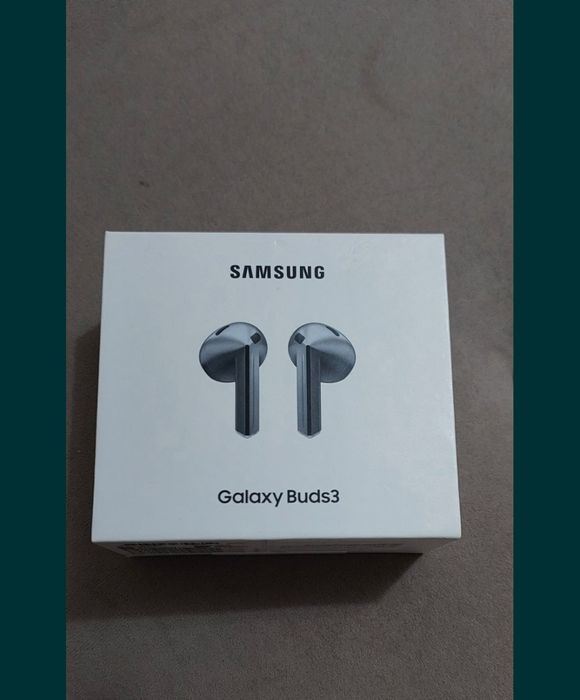 Продам беспроводные наушники Samsung Buds 3
