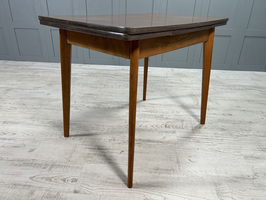 Трапезна маса, разтегателна- Formica от 70-те Г382