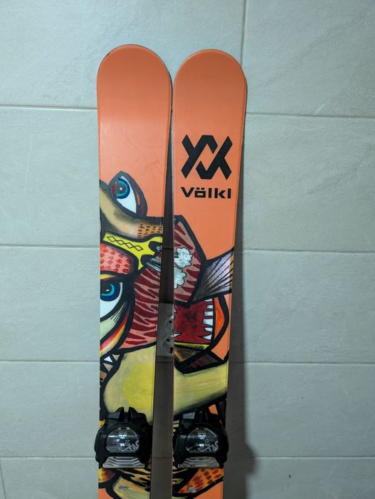 Schiuri Volkl Revolt 95 165cm Freeride Freestyle